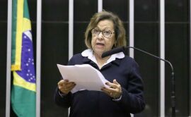 Imagem da notícia Câmara aprova projeto que exige uso de linguagem simples na comunicação de órgãos públicos